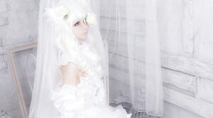 Rating: Safe Score: 0 Tags: 1girl closed_mouth dress kirakishou long_hair solo white_hair white_theme User: admin