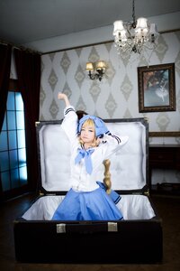 Rating: Safe Score: 0 Tags: 1girl blonde_hair blue_eyes dress indoors shinku solo window User: admin
