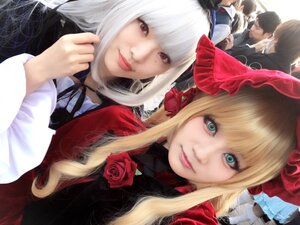 Rating: Safe Score: 0 Tags: bangs blonde_hair blue_eyes blunt_bangs eyelashes flower hair_ornament hat lips long_hair looking_at_viewer multiple_boys multiple_cosplay multiple_girls realistic red_eyes red_flower red_rose rose shinku smile tagme white_hair User: admin