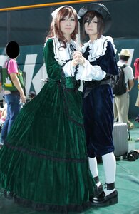 Rating: Safe Score: 0 Tags: 3girls bangs brown_hair closed_eyes dress green_dress green_eyes hat long_hair long_sleeves looking_at_viewer multiple_cosplay multiple_girls short_hair standing tagme white_legwear User: admin