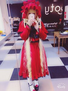 Rating: Safe Score: 0 Tags: 1girl argyle argyle_background argyle_legwear blonde_hair checkered checkered_background checkered_floor chess_piece dress indoors mirror perspective reflection shinku solo tile_floor tiles vanishing_point User: admin