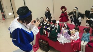 Rating: Safe Score: 0 Tags: 6+boys 6+girls black_hair doll dress everyone hat long_hair multiple_boys multiple_dolls multiple_girls tagme top_hat User: admin