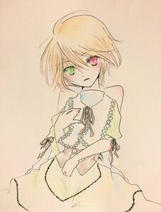 Rating: Safe Score: 0 Tags: 1boy blonde_hair costume_switch dress green_eyes heterochromia image red_eyes ribbon solo User: admin