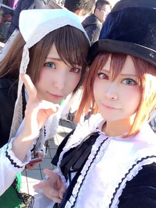 Rating: Safe Score: 0 Tags: 2girls blonde_hair blue_eyes brown_hair hat heterochromia looking_at_viewer multiple_cosplay multiple_girls red_eyes sisters smile souseiseki suiseiseki tagme top_hat twins User: admin