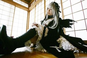 Rating: Safe Score: 0 Tags: 1girl cat frills gothic_lolita indoors lolita_fashion long_hair long_sleeves silver_hair sitting sliding_doors solo suigintou window User: admin
