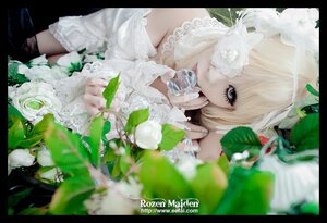 Rating: Safe Score: 0 Tags: 1girl 3d auto_tagged black_border blonde_hair blurry blurry_foreground depth_of_field dress flower kirakishou letterboxed lips rose solo thighhighs white_dress white_flower white_rose User: admin