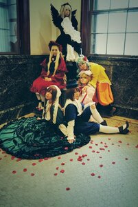 Rating: Safe Score: 0 Tags: blonde_hair multiple_boys multiple_cosplay multiple_girls petals tagme User: admin
