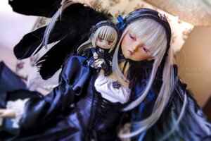 Rating: Safe Score: 0 Tags: black_dress black_wings blurry blurry_background blurry_foreground depth_of_field doll dress flower frills hairband lolita_hairband long_hair long_sleeves looking_at_viewer motion_blur multiple_girls red_eyes rose silver_hair solo suigintou wings User: admin