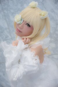 Rating: Safe Score: 0 Tags: 1girl auto_tagged bangs bare_shoulders blonde_hair dress flower hair_flower hair_ornament kirakishou lips looking_at_viewer rose smile solo white_dress white_flower white_rose User: admin