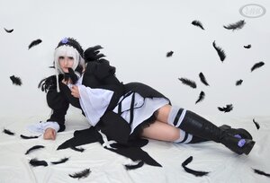Rating: Safe Score: 0 Tags: 1girl animal bangs bird bird_on_hand bird_on_shoulder black_feathers black_footwear black_wings boots crow dove feathered_wings feathers flock flying hairband knee_boots long_hair long_sleeves owl seagull silver_hair solo suigintou thighhighs white_feathers User: admin