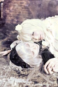 Rating: Safe Score: 0 Tags: 1boy blonde_hair closed_eyes closed_mouth crown lips long_hair multiple_cosplay tagme User: admin