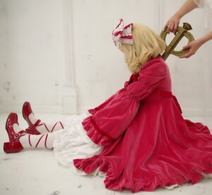 Rating: Safe Score: 0 Tags: 1girl blonde_hair bow dress frills hair_bow hair_ribbon hinaichigo instrument long_sleeves music playing_instrument red_dress red_footwear ribbon shoes sitting solo violin User: admin
