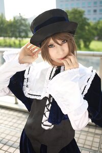 Rating: Safe Score: 0 Tags: 1girl 3d black_dress blonde_hair blurry blurry_background brown_hair chain-link_fence depth_of_field dress fence hat long_sleeves nail_polish solo souseiseki User: admin