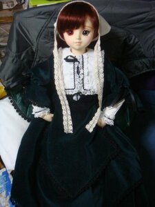 Rating: Safe Score: 0 Tags: 1girl bangs brown_hair closed_mouth doll dress expressionless frills gothic_lolita heterochromia lace lolita_fashion long_sleeves looking_at_viewer red_eyes solo suiseiseki User: admin