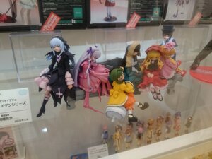 Rating: Safe Score: 0 Tags: 6+girls blonde_hair blurry boots doll dress hat long_hair multiple_dolls multiple_girls photo silver_hair tagme User: admin