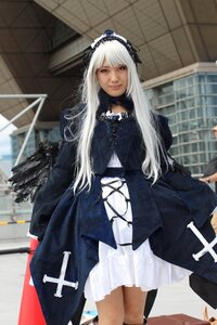 Rating: Safe Score: 0 Tags: 1girl 3d blurry blurry_background depth_of_field dress gothic_lolita hairband lolita_fashion long_hair long_sleeves looking_at_viewer photo red_eyes solo standing suigintou User: admin