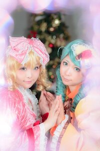 Rating: Safe Score: 0 Tags: 2girls aqua_eyes aqua_hair blonde_hair blurry bow depth_of_field hair_ornament hatsune_miku kagiyama_hina lips long_hair looking_at_viewer multiple_cosplay multiple_girls pink_bow sisters smile tagme User: admin