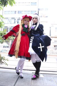 Rating: Safe Score: 0 Tags: 1boy 2girls blonde_hair bow dress hat long_hair multiple_cosplay multiple_girls pantyhose plant tagme white_legwear User: admin