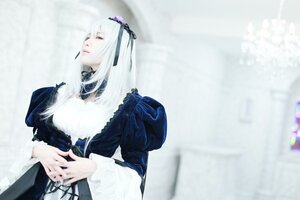 Rating: Safe Score: 0 Tags: 1girl 3d blurry depth_of_field dress flower frills hairband long_sleeves puffy_sleeves ribbon silver_hair solo suigintou upper_body User: admin