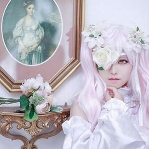 Rating: Safe Score: 0 Tags: 1girl bangs closed_mouth flower green_eyes hair_ornament kirakishou long_hair solo white_flower white_hair window User: admin