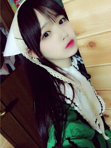 Rating: Safe Score: 0 Tags: 1girl black_eyes black_hair expressionless lips lipstick long_hair looking_at_viewer makeup solo suiseiseki upper_body User: admin