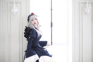 Rating: Safe Score: 0 Tags: 1girl auto_tagged dress flower frills lips long_hair long_sleeves looking_at_viewer red_eyes silver_hair solo suigintou weapon User: admin