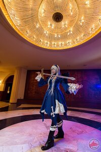 Rating: Safe Score: 0 Tags: 1boy 1girl blue_eyes boots dress habit long_hair long_sleeves solo suigintou weapon User: admin