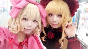 Rating: Safe Score: 0 Tags: 2girls bangs blonde_hair bow curtains flower lips looking_at_viewer multiple_cosplay multiple_girls rose smile tagme User: admin