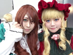 Rating: Safe Score: 0 Tags: 3girls blonde_hair blue_eyes chain drill_hair green_eyes hat heterochromia lips long_hair looking_at_viewer multiple_cosplay multiple_girls rose shinku smile tagme User: admin