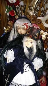 Rating: Safe Score: 0 Tags: 2girls doll flower grey_eyes hat long_hair multiple_dolls multiple_girls rose tagme white_hair User: admin