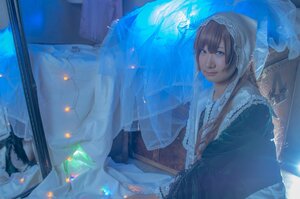 Rating: Safe Score: 0 Tags: blue_eyes brown_hair hood hood_up hooded_jacket lips looking_at_viewer solo suiseiseki water User: admin