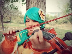 Rating: Safe Score: 0 Tags: 1girl 3d aqua_hair drawing_bow hair_ornament kanaria photo realistic solo User: admin