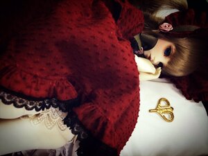 Rating: Safe Score: 0 Tags: 1girl blonde_hair blue_eyes bow bug doll dress frills lace lace-trimmed_legwear lying shinku solo thighhighs User: admin