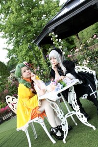 Rating: Safe Score: 0 Tags: 2girls closed_eyes flower multiple_cosplay multiple_girls sitting tagme User: admin