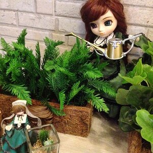 Rating: Safe Score: 0 Tags: brick_wall brown_hair doll dress green_dress hat long_hair long_sleeves multiple_girls plant solo standing suiseiseki very_long_hair water watering_can User: admin