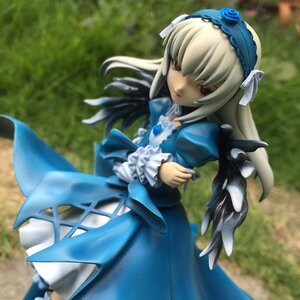 Rating: Safe Score: 0 Tags: 1girl 3d blonde_hair doll dress frills hairband long_hair long_sleeves outdoors red_eyes ribbon rose solo suigintou wings User: admin
