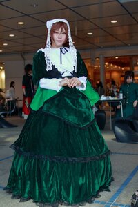 Rating: Safe Score: 0 Tags: 1girl blurry brown_hair dress green_dress indoors long_sleeves multiple_boys smile solo solo_focus standing suiseiseki User: admin