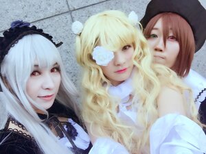 Rating: Safe Score: 0 Tags: 3girls blonde_hair blue_flower bonnet eyepatch flower gothic_lolita green_eyes hair_flower hair_ornament hat heterochromia lips lolita_fashion long_hair looking_at_viewer multiple_cosplay multiple_girls red_eyes rose souseiseki tagme white_rose User: admin