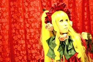 Rating: Safe Score: 0 Tags: 1girl autumn autumn_leaves bangs blonde_hair bonnet dress flower leaf long_hair shinku solo upper_body User: admin