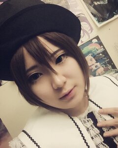 Rating: Safe Score: 0 Tags: 1girl chain hat jewelry lace lips looking_at_viewer necklace pearl_necklace portrait solo souseiseki User: admin