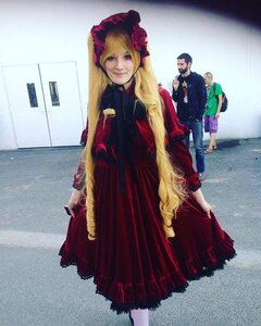 Rating: Safe Score: 0 Tags: 1girl 2girls auto_tagged blonde_hair bonnet dress flower hat long_hair multiple_boys multiple_girls shinku solo standing very_long_hair User: admin
