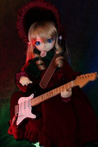 Rating: Safe Score: 0 Tags: 1girl blonde_hair blue_eyes bonnet doll dress drill_hair electric_guitar flower frills guitar instrument long_hair long_sleeves playing_instrument plectrum red_dress rose shinku solo twin_drills violin User: admin