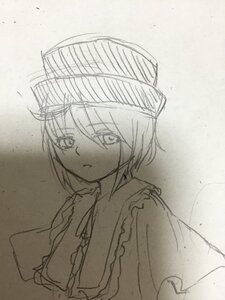 Rating: Safe Score: 0 Tags: 1girl bangs closed_mouth eyebrows_visible_through_hair frilled_shirt_collar frills hair_between_eyes hand_on_own_chest hat image long_sleeves looking_at_viewer monochrome short_hair solo souseiseki traditional_media upper_body User: admin