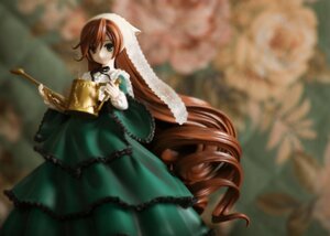 Rating: Safe Score: 0 Tags: 1girl blurry blurry_background blurry_foreground depth_of_field doll dress frills green_dress green_eyes hat head_scarf heterochromia holding long_hair long_sleeves red_eyes solo standing suiseiseki very_long_hair watering_can User: admin