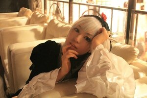 Rating: Safe Score: 0 Tags: 1girl dress flower hair_flower hair_ornament indoors lips long_sleeves rose solo suigintou table window User: admin
