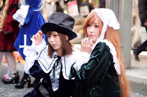 Rating: Safe Score: 0 Tags: 3d 3girls 91076 blonde_hair blurry blurry_background blurry_foreground brown_hair depth_of_field dress hat lips long_hair long_sleeves multiple_cosplay multiple_girls photo realistic tagme User: admin