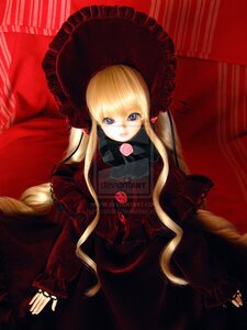 Rating: Safe Score: 0 Tags: 1girl bangs blonde_hair blue_eyes bonnet dress flower frilled_pillow frills image long_hair long_sleeves looking_at_viewer pink_flower pink_rose red_dress rose shinku sidelocks solo very_long_hair User: admin