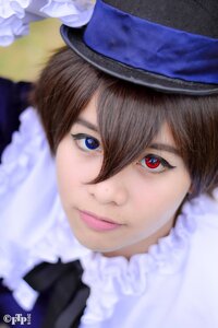Rating: Safe Score: 0 Tags: 1boy black_gloves blue_eyes blue_headwear blurry blurry_foreground brown_hair depth_of_field face gloves hair_between_eyes hat heterochromia lips looking_at_viewer red_eyes smile solo souseiseki User: admin