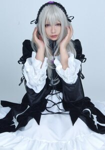 Rating: Safe Score: 0 Tags: 1girl black_ribbon closed_mouth frilled_sleeves frills gothic_lolita hairband lips lolita_fashion long_hair long_sleeves looking_at_viewer red_eyes ribbon silver_hair solo suigintou User: admin