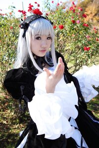 Rating: Safe Score: 0 Tags: 1girl 3d bangs black_dress christmas_tree closed_mouth dress hairband lips long_hair long_sleeves looking_at_viewer solo suigintou User: admin